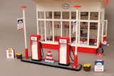 A Modernist Gas Station Made From Lego Is Fit For Any Shelf - Photo 4 of 6 - 