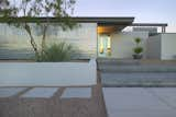 #modern #winterresidence #ibarrarosanodesignarchitects #architecture #exterior #landscape #arizona #backyard #greenery 