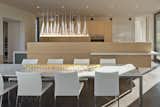 #levinresidence #modern #desert #interior #architecture #modern #design #lightingdesign #dining #kitchen #livingarea #openfloor #diningtable #storage #modernart #art #pendantlights