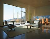 #downingresidence #modern #desert #interior #architecture #modern #eames #design #interiordesign #naturallight 
