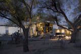 #modern #moltzresidence #ibarrarosanodesignarchitects #architecture #landscape #exterior #arizona #backyard #outdoor #seatingdesign #loungechair #dining #entertaining #lighting #outdoorlighting