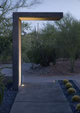 #modern #moltzresidence #ibarrarosanodesignarchitects #architecture #landscape #exterior #arizona #backyard #outdoor #lighting