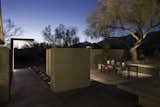 #modern #moltzresidence #ibarrarosanodesignarchitects #architecture #landscape #exterior #arizona #backyard #outdoor #seatingdesign #loungechair #dining #openfloor