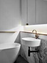  Photo 2 of 2 in bathroom by claudia salanitro from Hampton Penthouse by We Are Huntly
