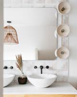This Serene L.A. Bathroom Will Transport You to a Sun-Soaked Grecian Isle