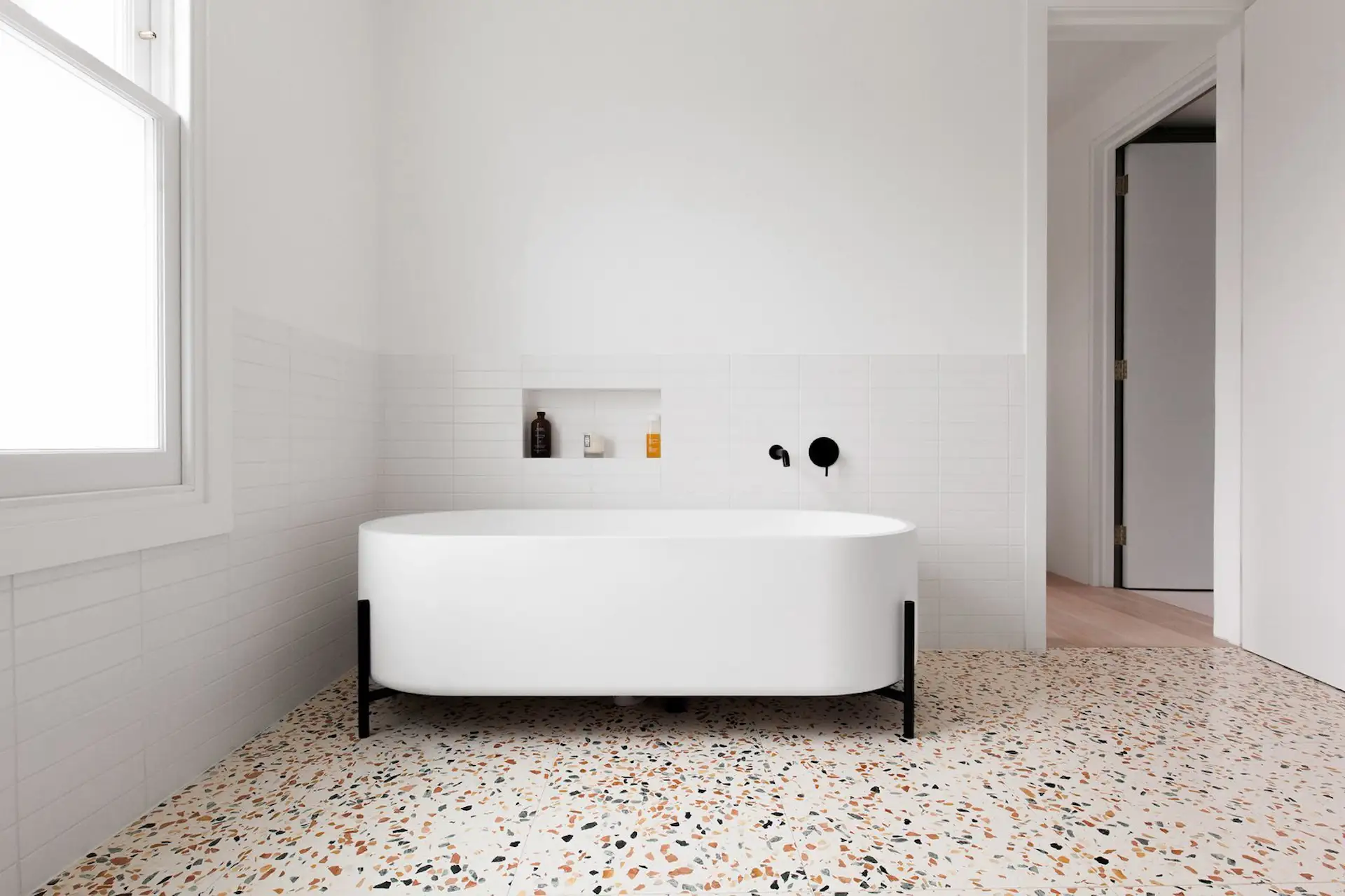 Photo 17 of 21 in These 21 Funky Bathrooms Make the Case for Ditching ...
