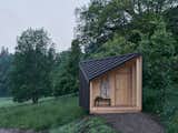 These $31K Micro Cabins Are Light Enough to Be Dropped Into Place by a Helicopter - Photo 6 of 9 - 