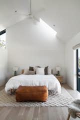 Bedroom in Glencoe Avenue Residence by Ras-a Studio
