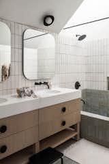 Bathroom in Glencoe Avenue Residence by Ras-a Studio