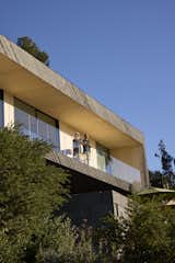 This Stealthy Black “Ninja House” Is Perched on One of L.A.’s Steepest Streets