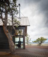 Two Connected Cabins Make Up This Spectacular Retreat in Colorado - Photo 5 of 8 - 