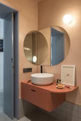 Font 6 apartment bathroom vanity