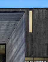 Nakamoto Forestry’s Suyaki Tung Oil Black, Gendai Alkyd Light Gray, andGendai Alkyd Black were selected for the Indiana residence.&nbsp;