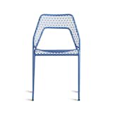 Blu Dot Hot Mesh Chair

Chipper chair seeks derrières for at home enjoyment or café canoodling. Available in six finishes: black, green, humble red, natural yellow, simple blue and off-white. Stackable and suitable for use indoors or out. Also available as a barstool or counter stool. #design #chair #modern