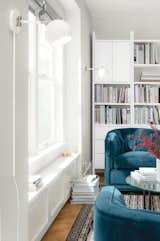 With a nod to mid-century design and retro style, we designed our Camber sconce with modern functionality. 