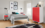Our classic Parsons kids' bed features powder-coated natural steel in bright colors that showcases the craftsmanship of the Minnesota artisans who build each one by hand. 