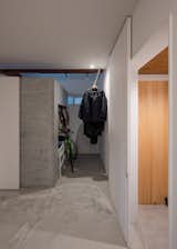 A Family’s Home in Kyoto Balances Light and Darkness With a Diagonal Wall - Photo 8 of 19 - 