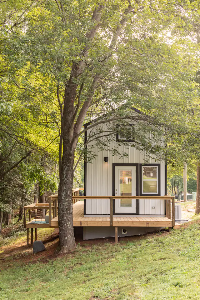 This South Carolina Company Offers Tiny Cottages With Off-Grid ...
