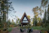 The Colemans hired Taiga Design + Build to renovate the cabin, which is perched on the north shore of Lake Superior.