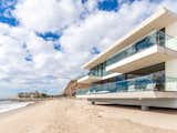 Coastal Contemporary: 
10 Modern Seaside Homes