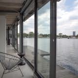 Stay in a Modern Houseboat in Berlin With Floor-to-Ceiling Windows - Photo 6 of 8 - 