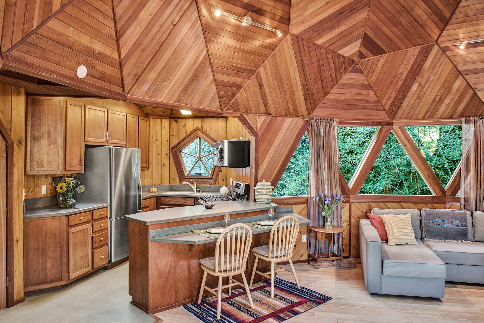 A Geodesic Getaway in Northern California Asks $475K - Dwell
