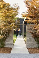 Arriving at The French Laundry, guests now begin their experience through a sequence of new garden spaces. Visitors follow a bluestone path through the entrance into the heart of the breathtaking garden.&nbsp;