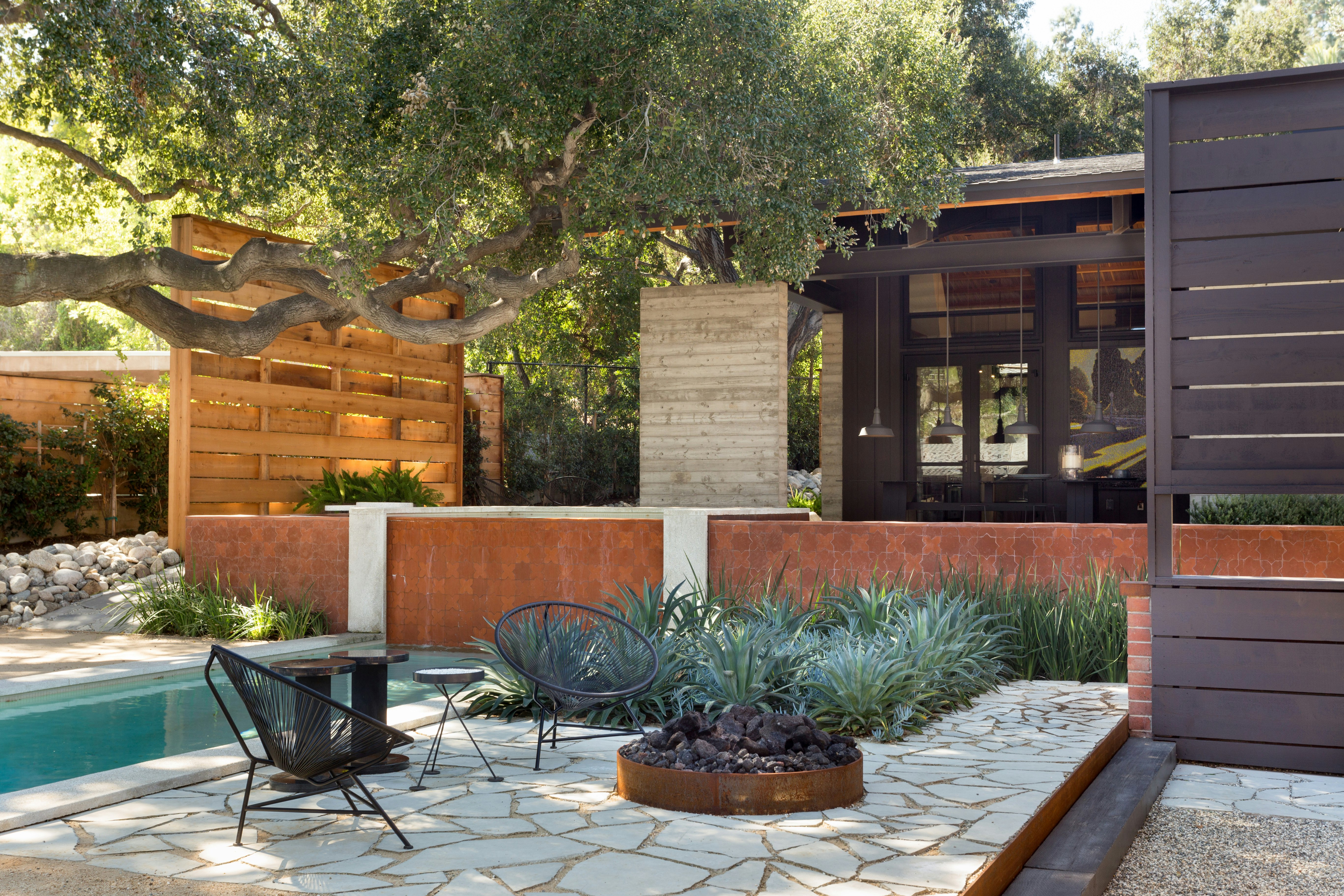 14 Backyard Landscape Designs That Need Minimal Maintenance - Dwell, image size:5472x3078