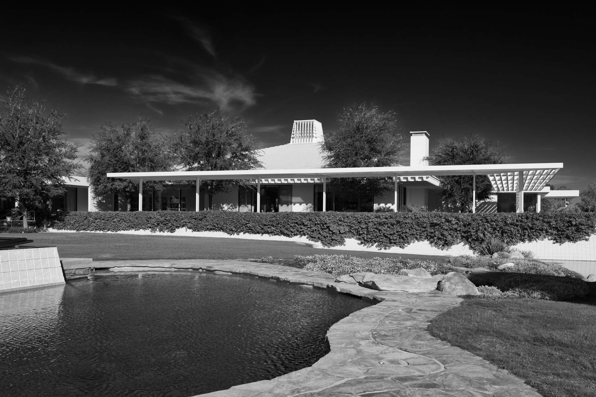 Photo 3 of 19 in 11 Celebrity Homes That Showcase Desert Modernism in