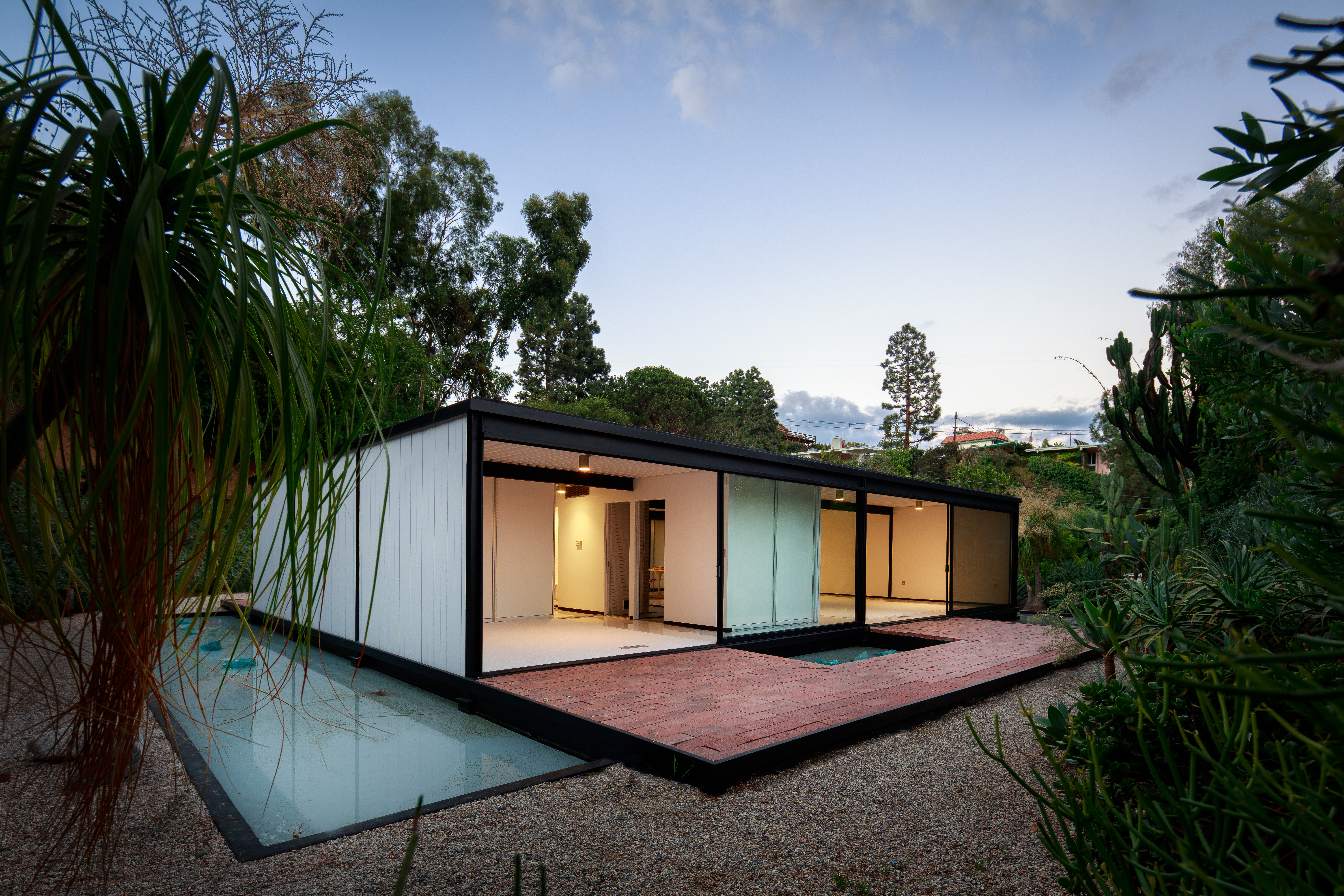 This Pierre Koenig-Designed Case Study House Lists For $3.6M - Dwell