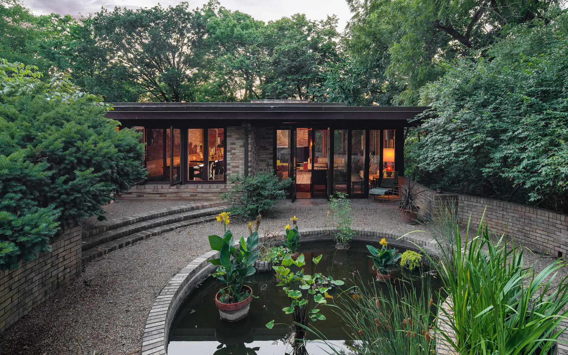 frank lloyd wright round house - Ilustrasi 2