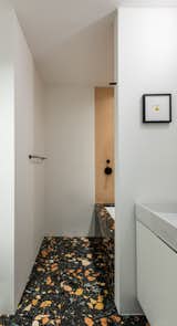 House 22 by vonDalwig Architecture bathroom