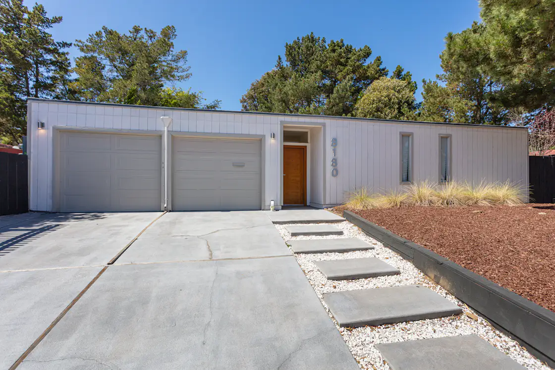 Sequoyah Hills Eichler Home by Claude Oakland Dwell