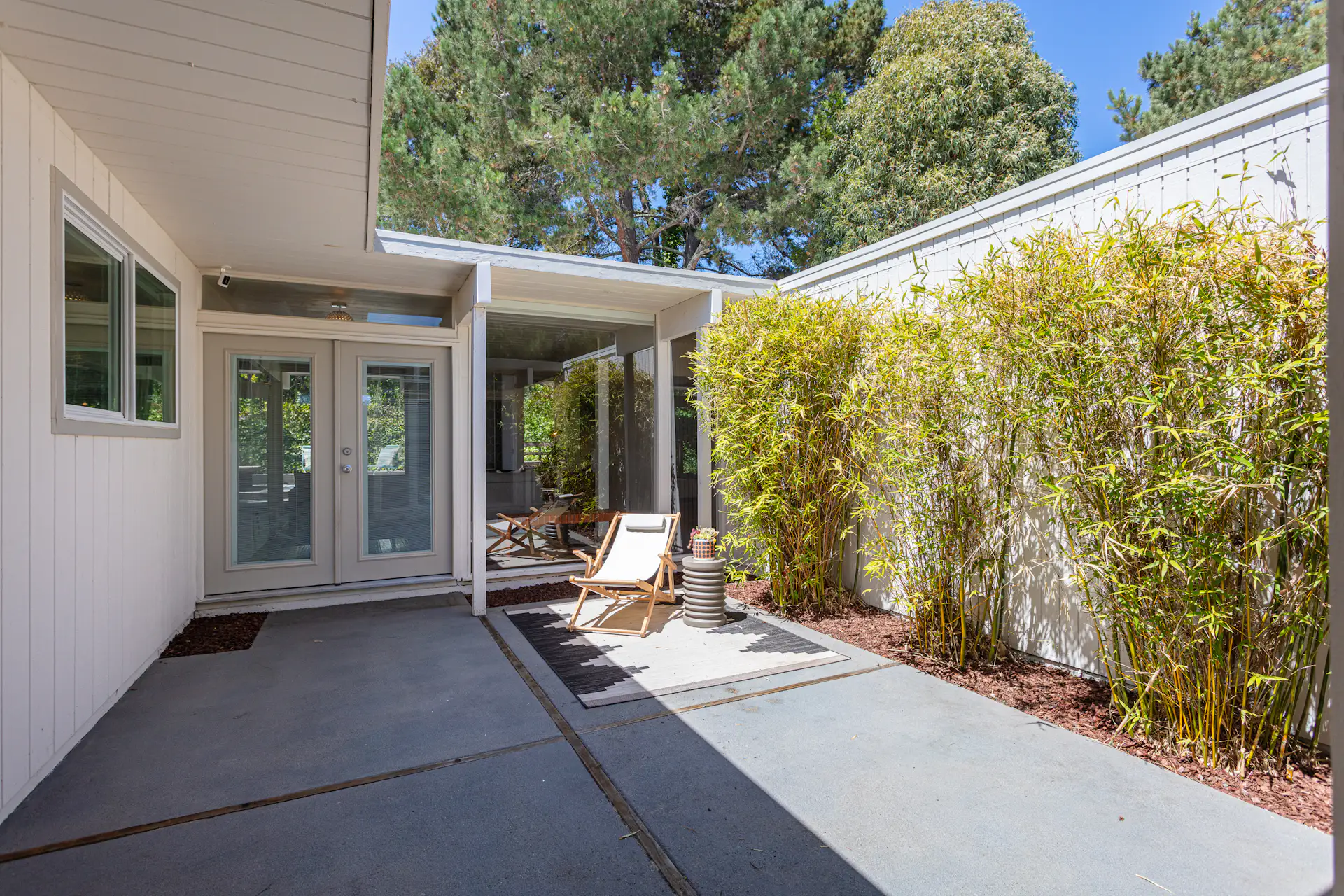 Sequoyah Hills Eichler Home by Claude Oakland Dwell