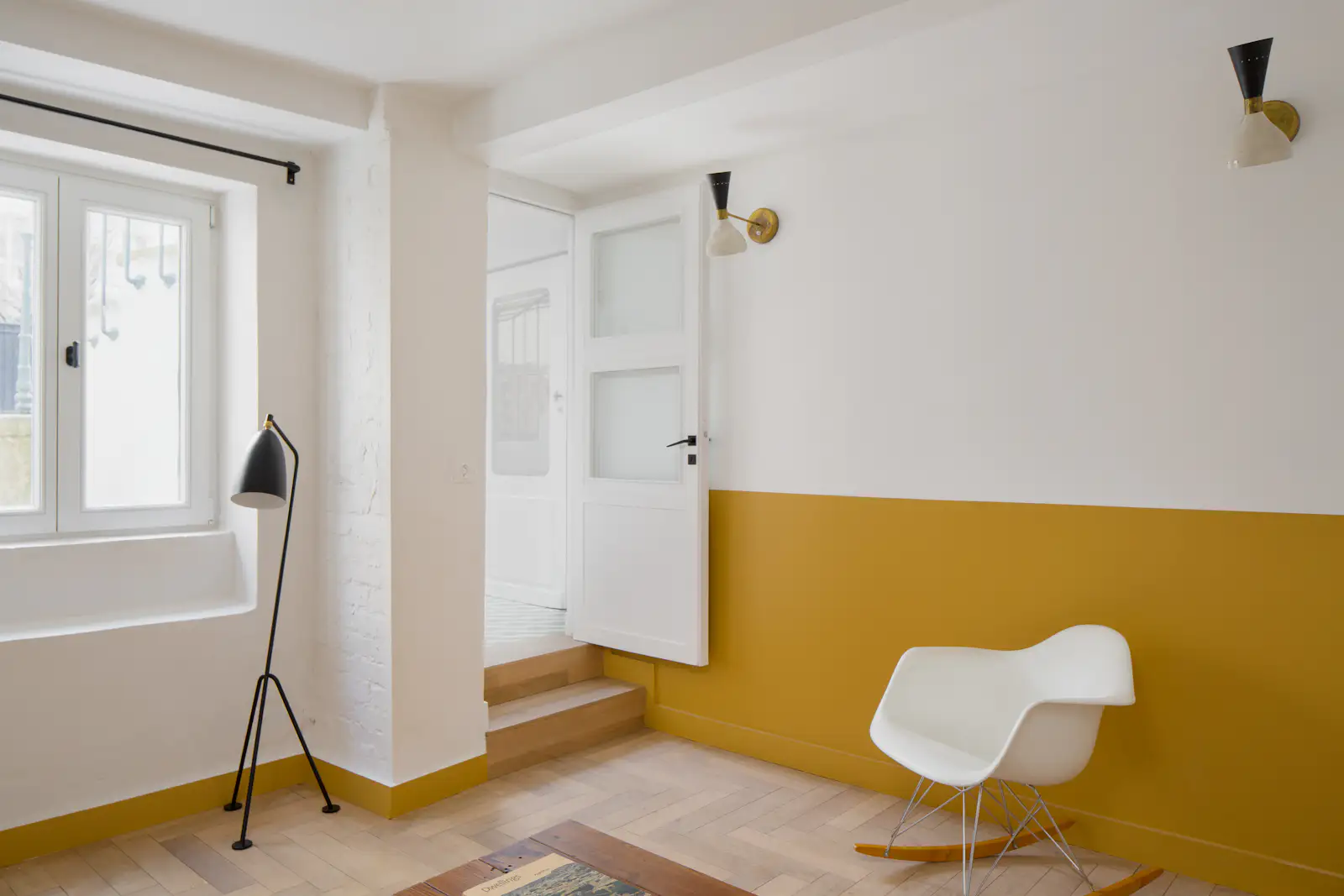 Photo 2 Of 16 In A Vibrant Retrofit Breathes New Life Into A