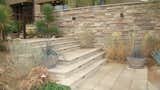 Timeless and inviting, Stepstone Garden Steps welcome visitors to this desert home.
#stepstone #concrete #pavers 