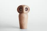 Owl - MYSTIC WISDOM

Designed in 1960, Paul Anker Hansen’s Owl has a mobile head that rotates to reveal new expressions. Be it wonder, contemplation or curiosity, the Owl echoes our own thoughts and offers a keen insight into what we perceive in every moment of every day.

------

Material: Handmake in oak, natural or smoked - Dimensions: Small H 8.5 cm, Large H 17 cm