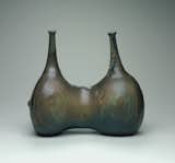 Toshiko Takaezu, Double-Spouted Vase, circa 1958.  Photograph by R. H. Hensleigh and Tim Thayer.