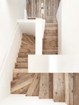 Staircase and Wood Tread  Photo 13 of 17 in Transparent House by WILLIAM TOZER Associates