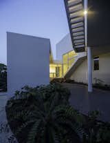Interior courtyard  Photo 4 of 6 in New House Florida by Raymond Craig Kennedy