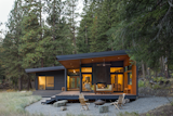 A Lean Cabin in Washington Dismantles the Indoor/Outdoor Divide - Photo 1 of 9 - 