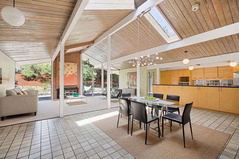 Photo 4 of 11 in Real Estate Roundup 10 Midcentury Modern Eichlers For