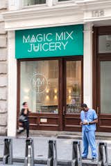 Magic Mix Juicery - Downtown location

#NewYork  #interiordesign #architecture #architects #juicery #light #studio #contemporary #modern #nyc #usa #design #nice #inspiration #designer #interiordesigner #furniture #interior #commercial #juices 