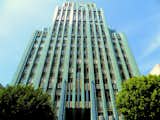 The Famous Art Deco Eastern Columbia Building has been referred to as “the Jewel of Downtown” Presenting this rare sophisticated and spacious corner unit with large outdoor patio! Located in one of the most sought after historic district of Downtown LA and across from the Ace Hotel / Lounge! 