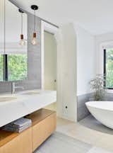 Oblique views are borrowed by the angle of the vanity. 