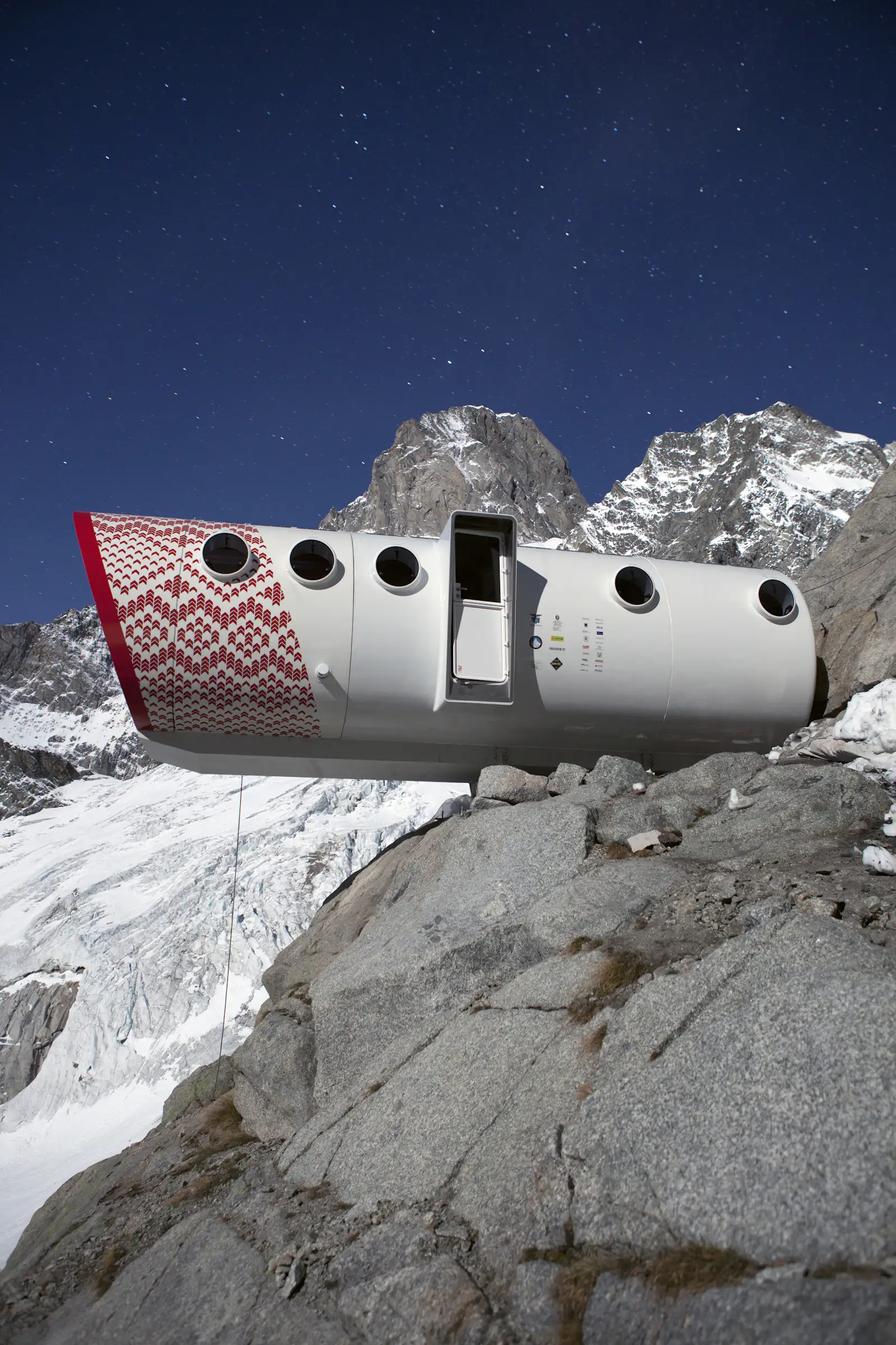 Extreme Shelter - Dwell