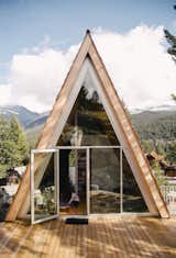 Constructed from locally sourced materials, this recently built home by Scott & Scott Architects mimics the classic A-frame.