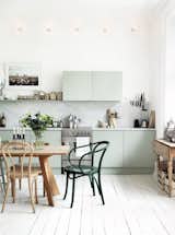 Think Outside the Drawer

If you're lacking drawers, consider relocating the items usually found in them, like cutlery and cooking knives, to shelves. Decorative containers or magnetic strips keep utensils on hand and drawer space available.

Photo by Petra Bindel

#design #smallspace #storage #mydomaine #green #kitchen 