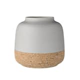 Buy it here: https://tictail.com/s/vannordshop/bloomingville-vase-mit-kork