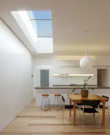 Kitchen & Dining